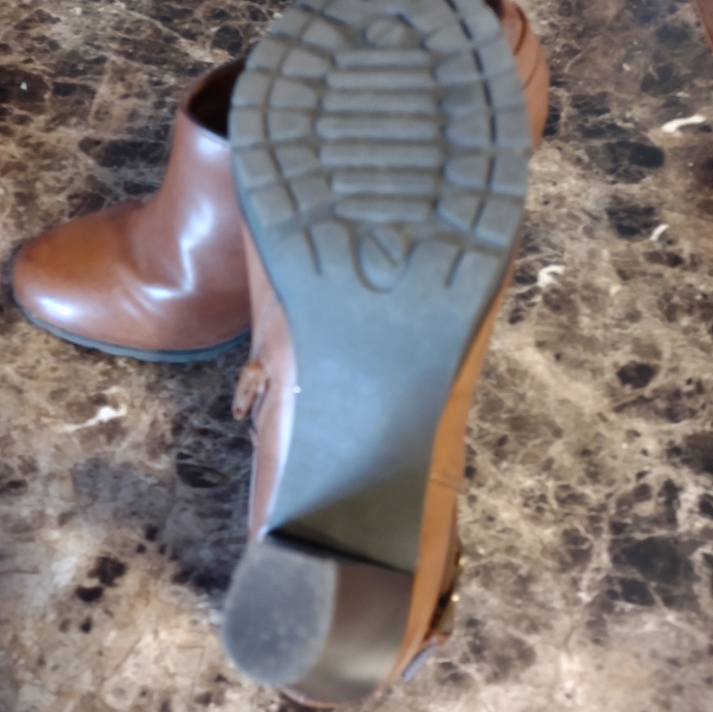 White Mountain ankle booties - Picture 7 of 9